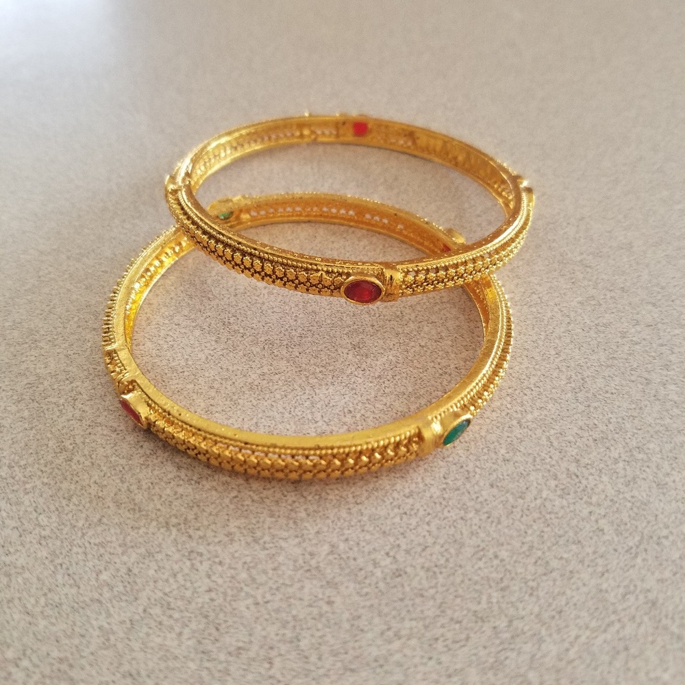 Pakistani or indian jewellary